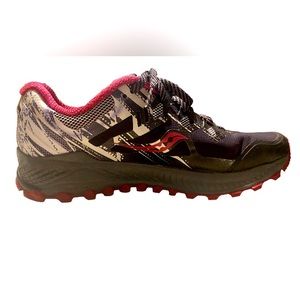 Saucony peregrine arctic Vibram sole running shoes